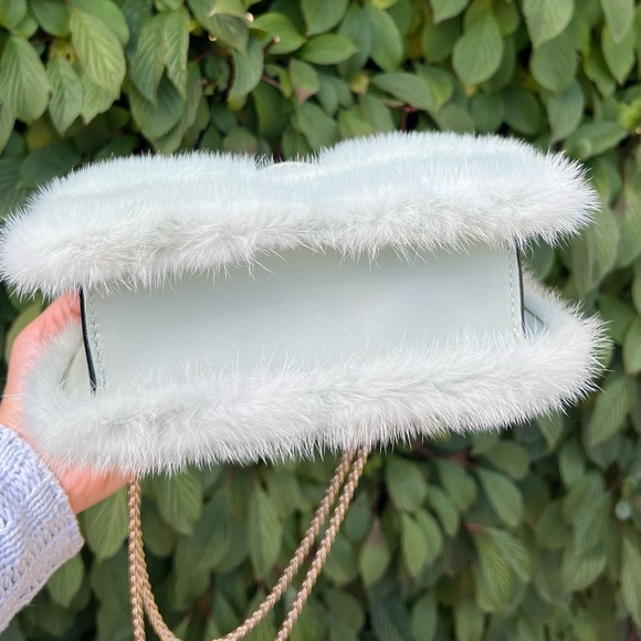 ❌SOLD❌Authentic Valentino Garavani rockstud Mink Fur chain shoulder bag - Picture 7 of 16